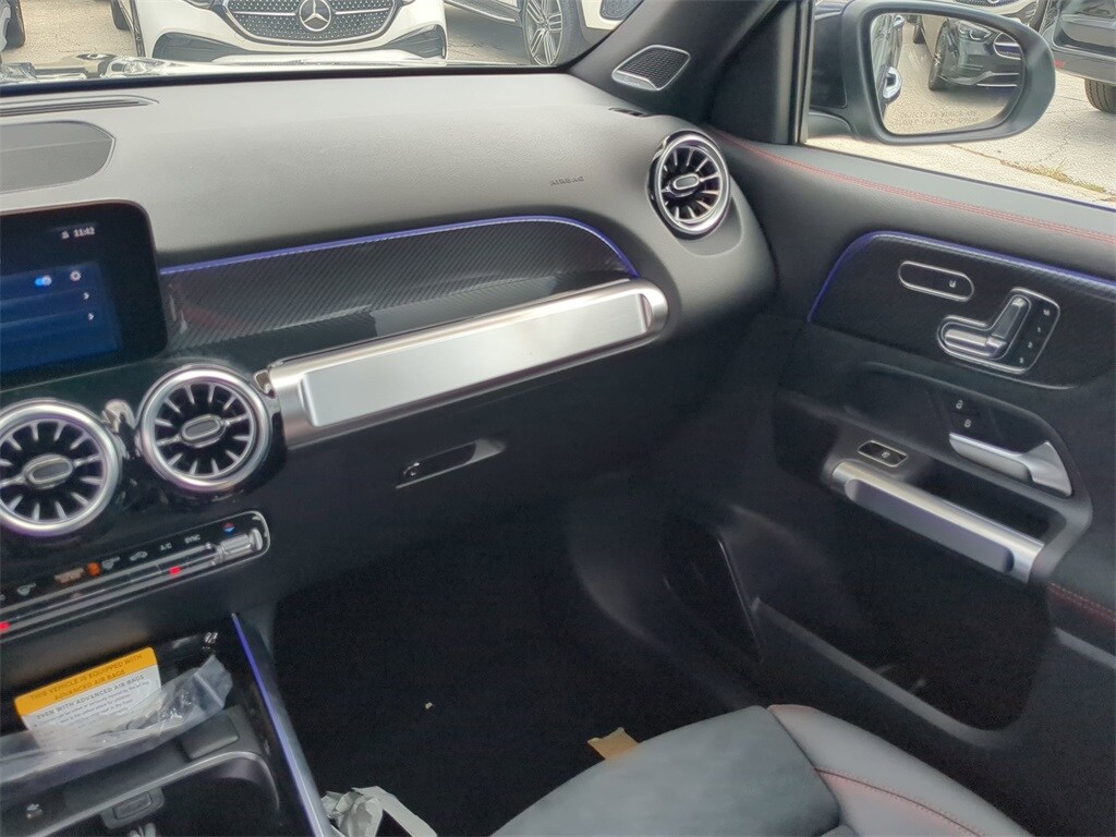 2024 Mercedes Benz GLB 35 AMG photo 4