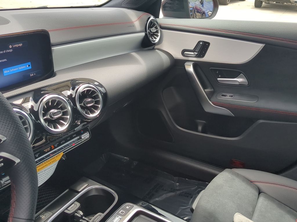 2026 Mercedes Benz CLA 250 photo 4