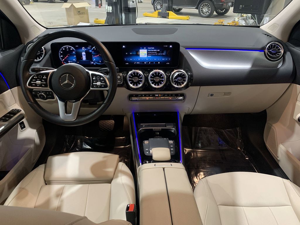 2022 Mercedes Benz GLA 250 photo 2