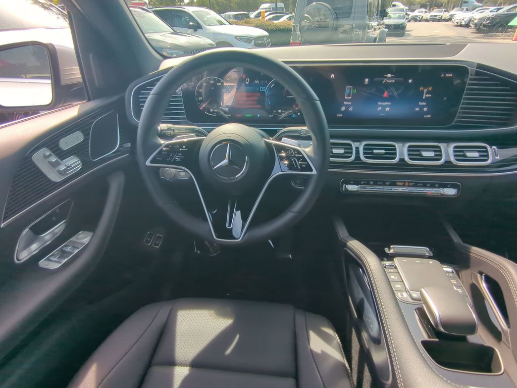 2025 Mercedes Benz GLE 4MATIC photo 3