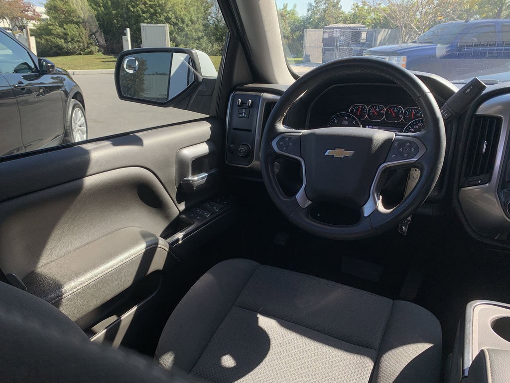 2019 Chevrolet Silverado 1500 photo 3