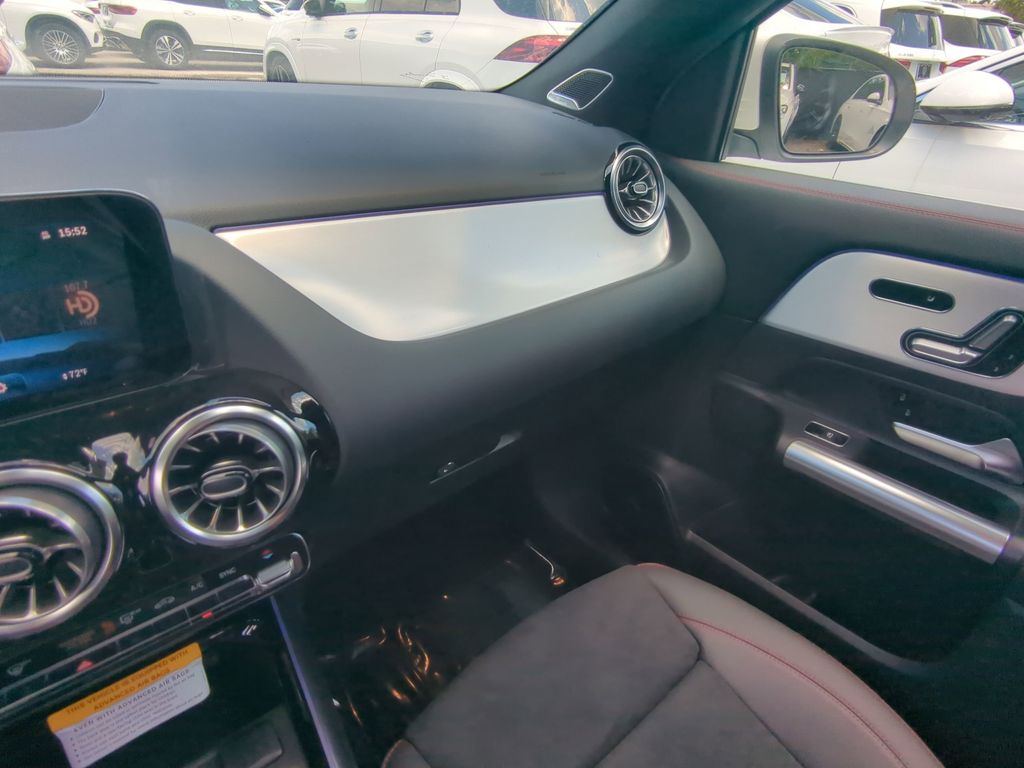 2025 Mercedes Benz GLA AMG 35 4MATIC photo 4
