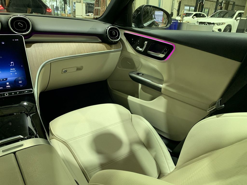 2022 Mercedes Benz C 300 4MATIC photo 3