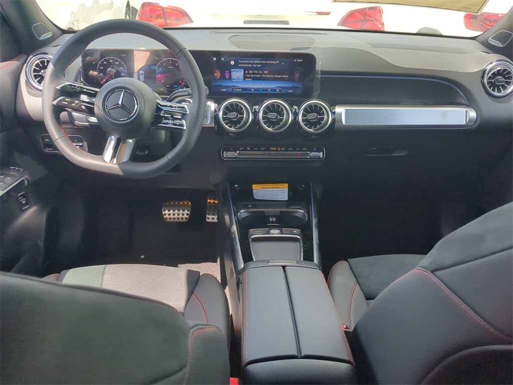 2024 Mercedes Benz GLB 250 photo 2