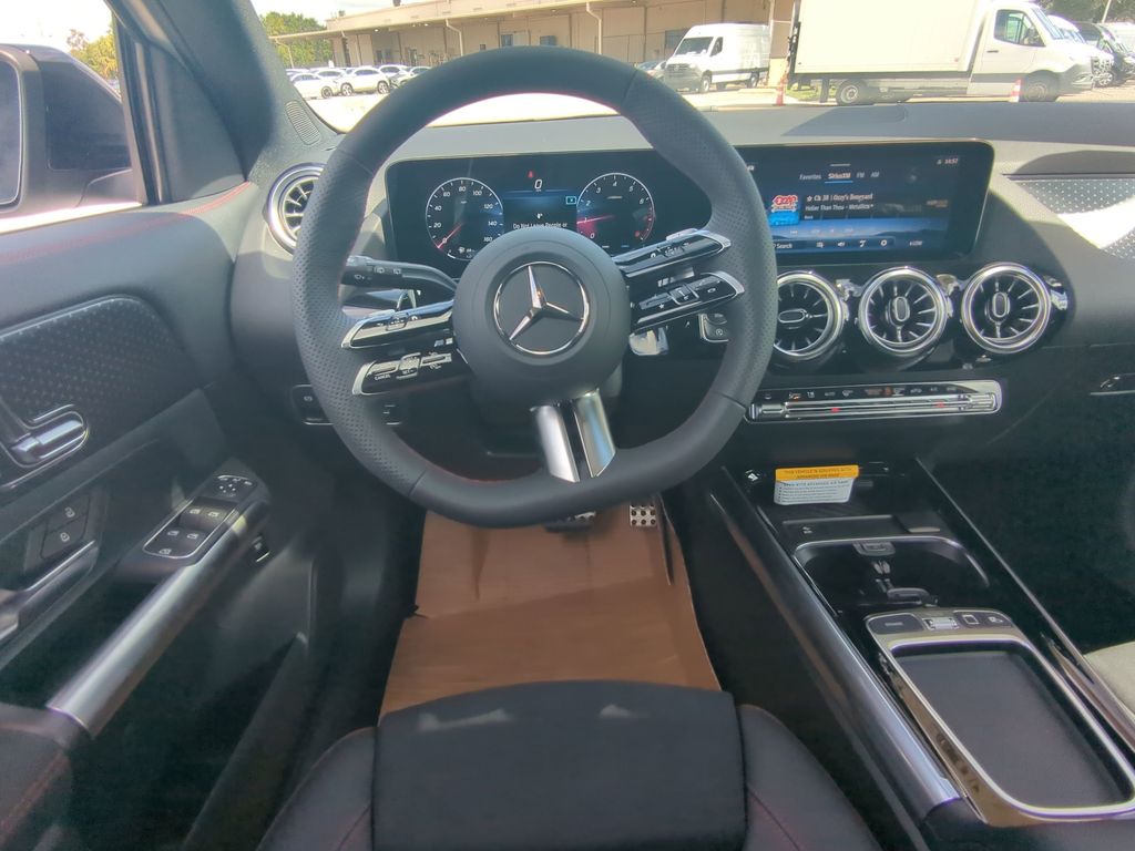 2026 Mercedes Benz GLA 250 photo 3