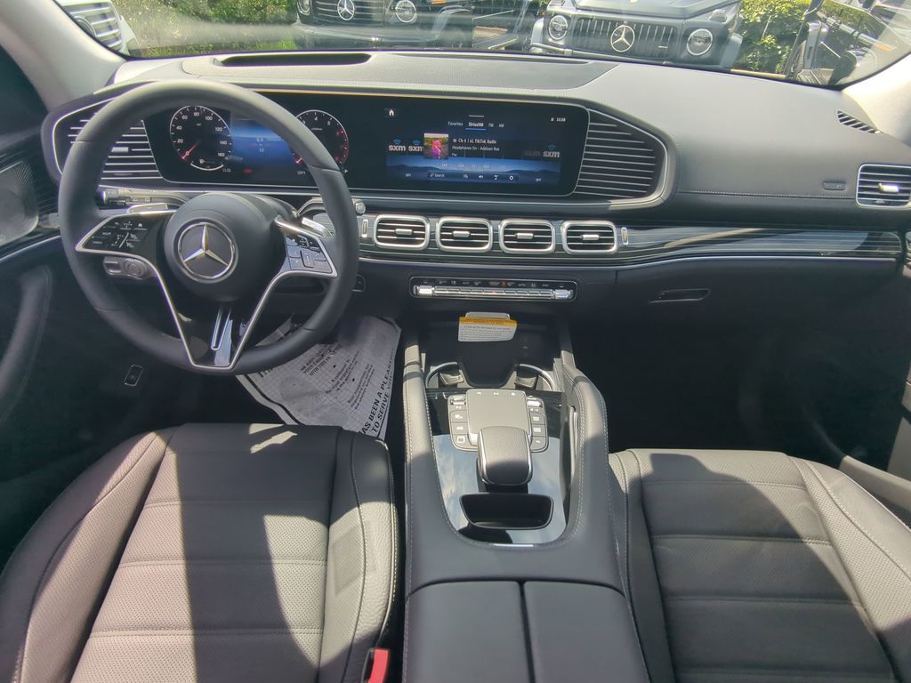 2025 Mercedes Benz GLE 450 4MATIC photo 2
