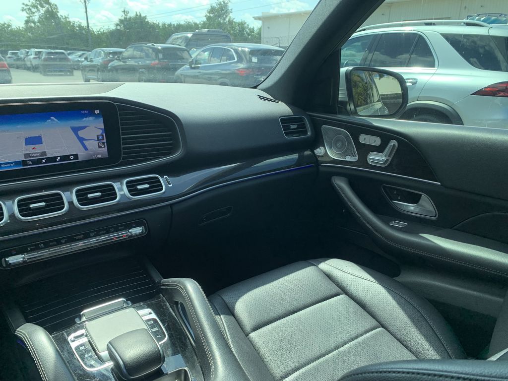 2020 Mercedes Benz GLE 4MATIC photo 4