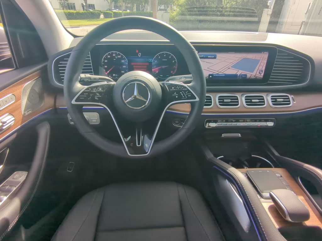 2025 Mercedes Benz GLE 350 4MATIC photo 2