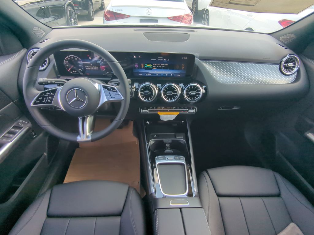2026 Mercedes Benz GLA 250 photo 2