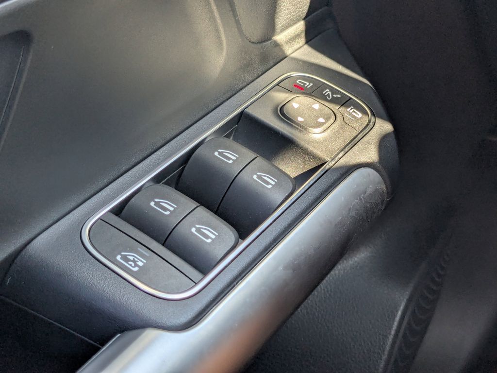 2025 Mercedes-Benz GLA GLA250 - Photo 9