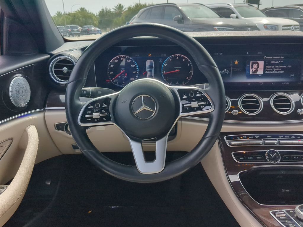 2020 Mercedes Benz E 350 Sedan photo 3