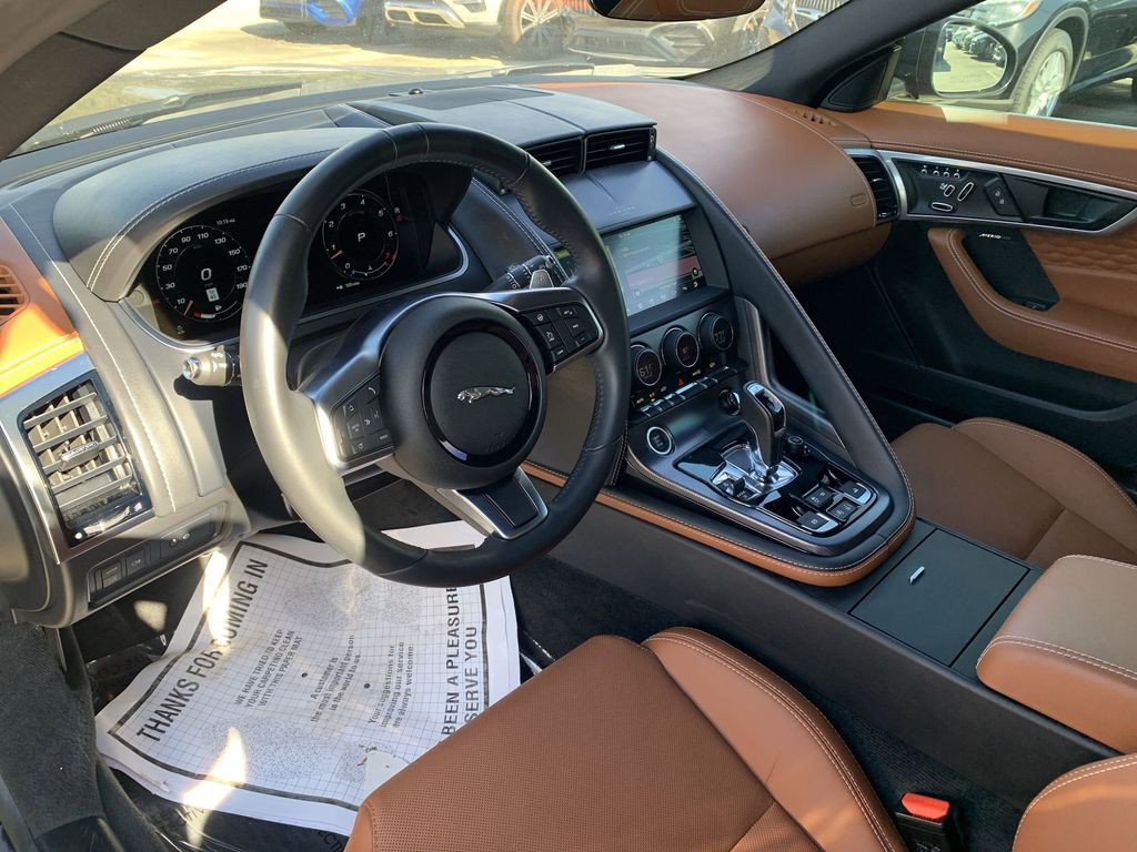 2024 Jaguar F-TYPE P450 R-Dynamic photo 2