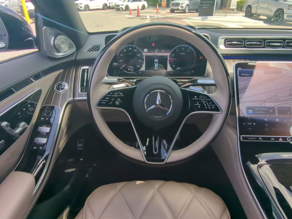 2025 Mercedes Benz S Maybach 680 photo 3