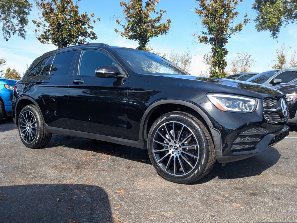 2021 Mercedes-Benz GLC GLC300's photo