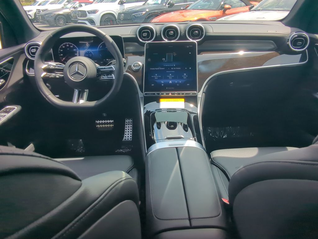 2025 Mercedes Benz GLC 4MATIC photo 2
