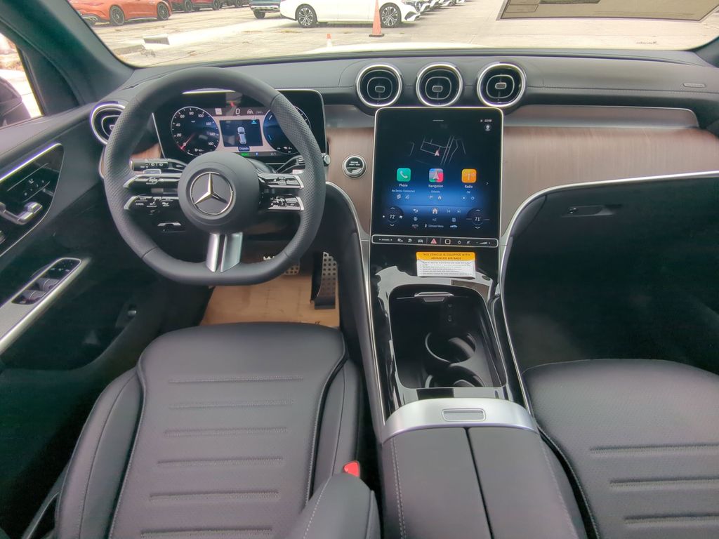 2025 Mercedes Benz GLC 350e 4MATIC photo 2