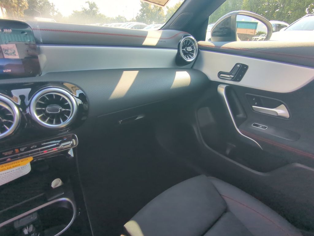 2026 Mercedes Benz CLA 250 photo 4