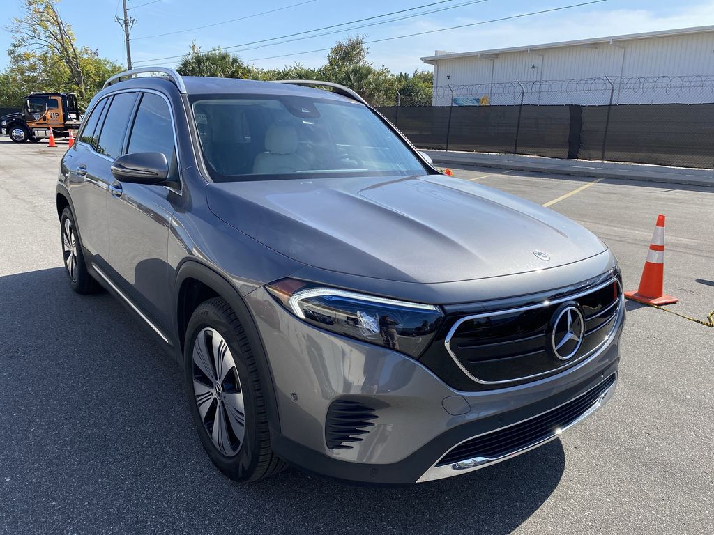 2023 Mercedes-Benz EQB Base's photo