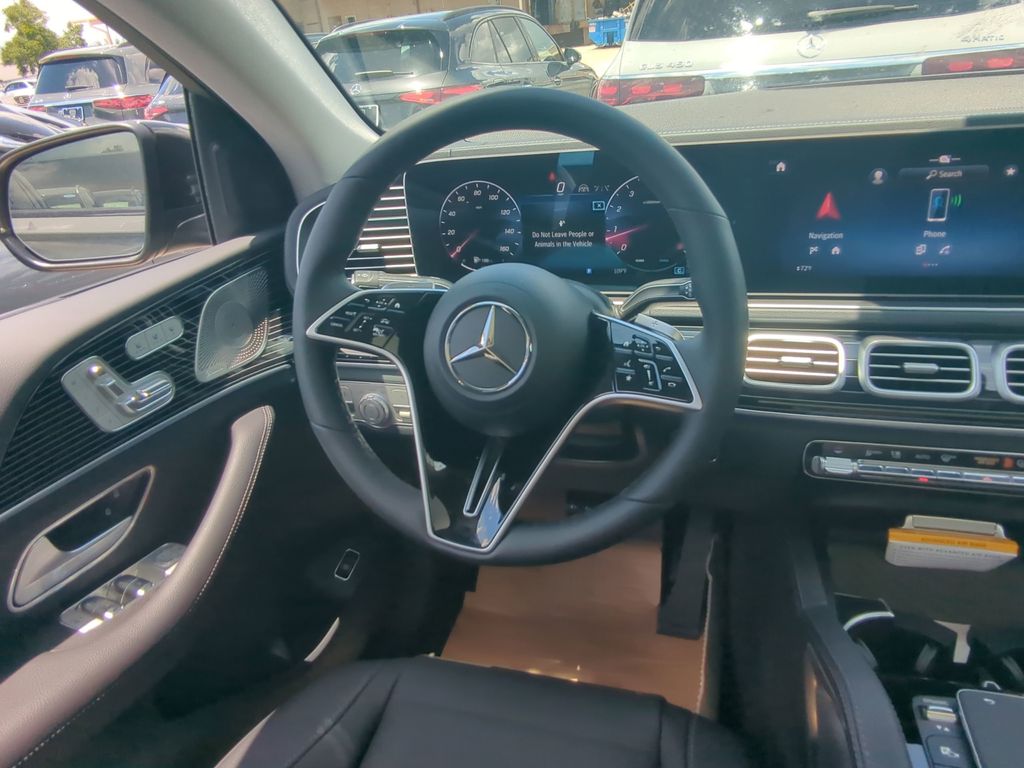 2025 Mercedes Benz GLE 450 4MATIC photo 2