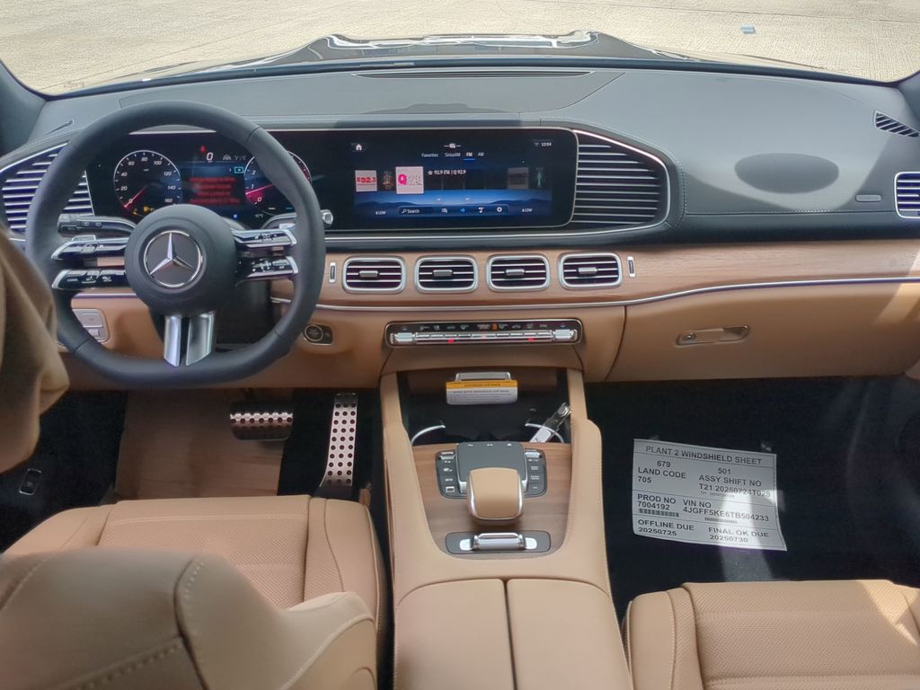 2026 Mercedes Benz GLS 450 4MATIC photo 2