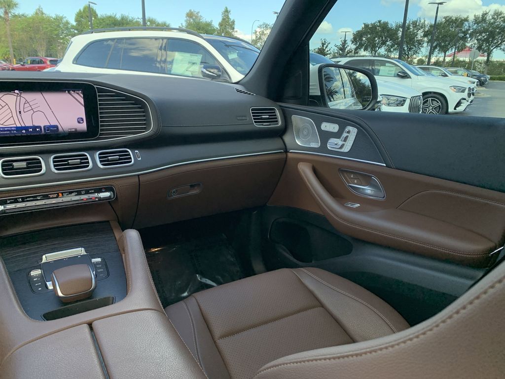 2024 Mercedes Benz GLE 4MATIC photo 4