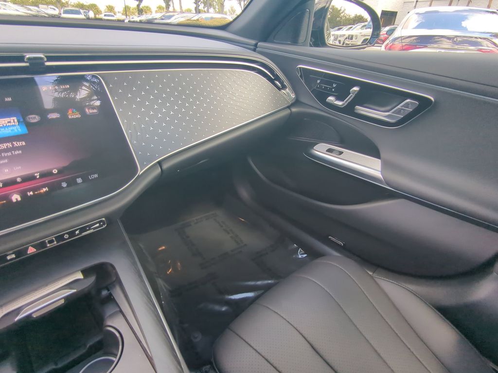 2026 Mercedes Benz E 350 photo 4