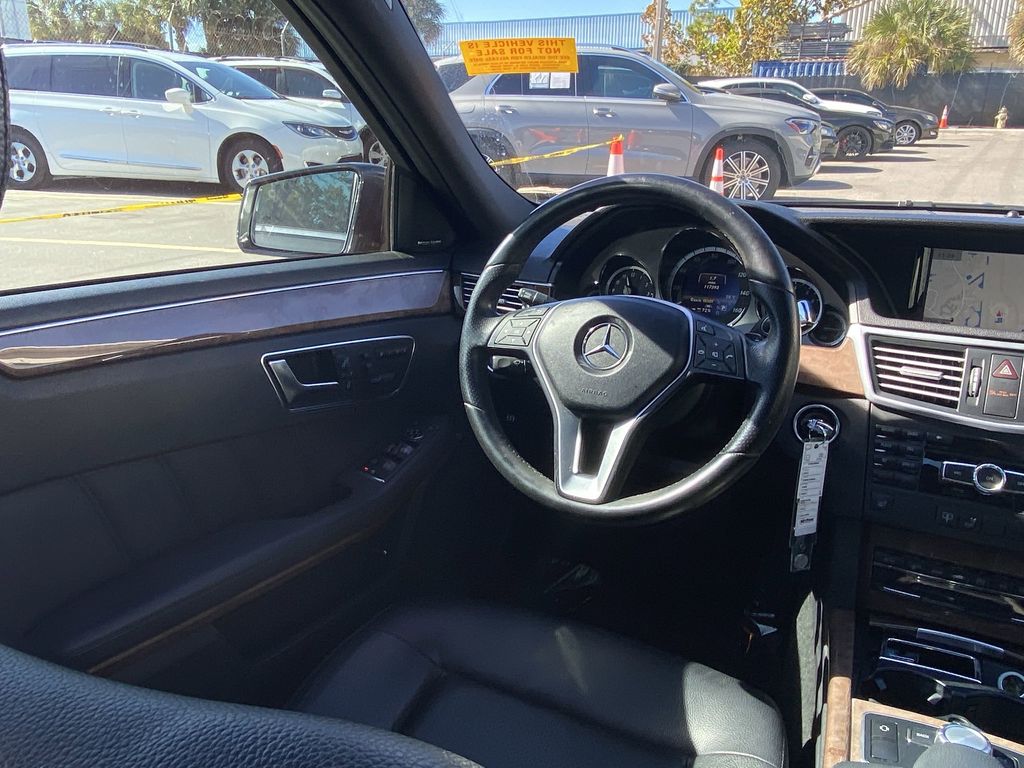 2013 Mercedes Benz E 400 Sport Hybrid photo 3