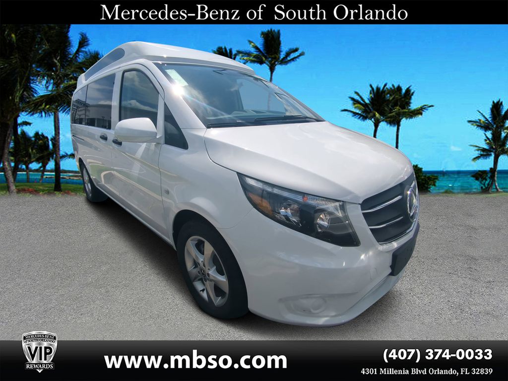 2023 Mercedes-Benz Metris Minivan/Van 
