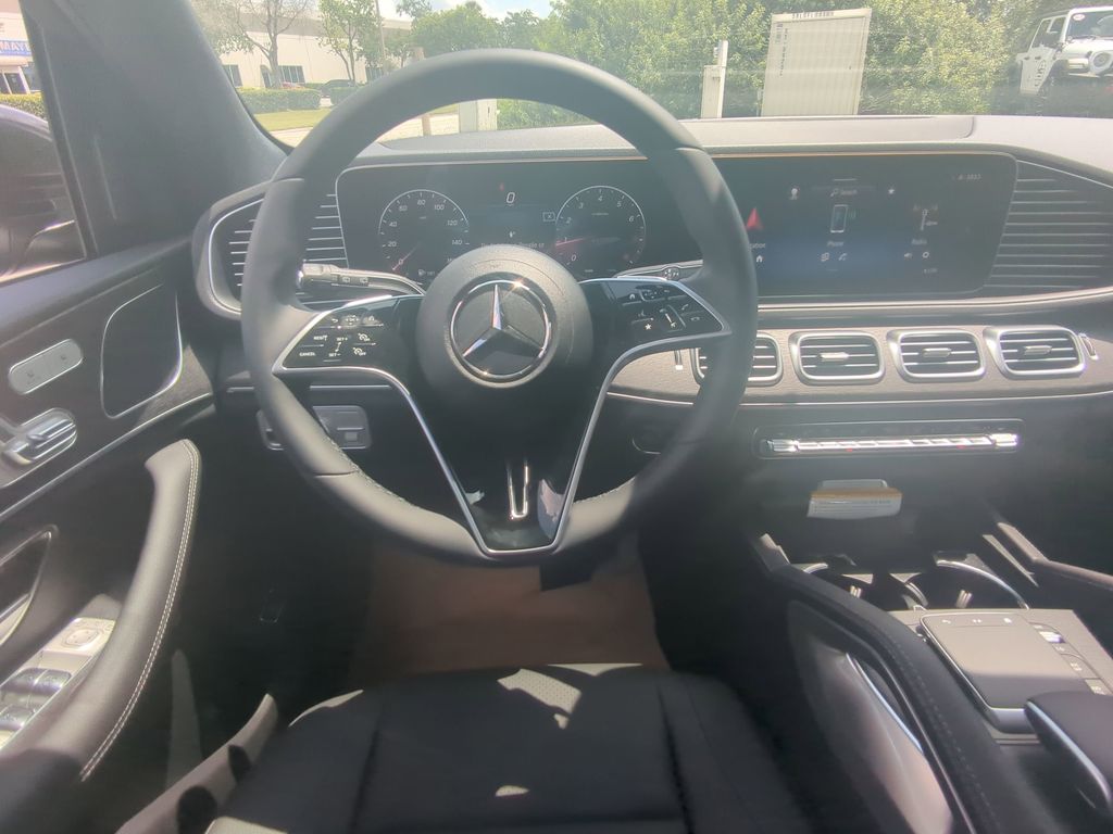 2025 Mercedes Benz GLE 350 4MATIC photo 3