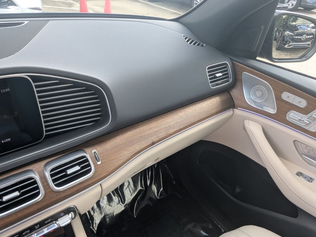 Certified 2025 Mercedes-Benz GLE 4MATIC SUV