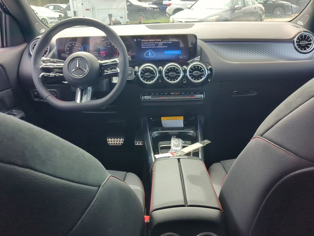 2025 Mercedes Benz GLA 4MATIC photo 2