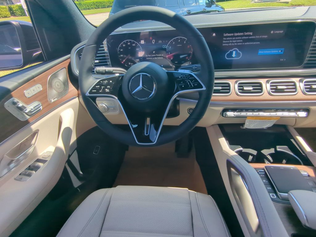 2026 Mercedes Benz GLE 450 4MATIC photo 2