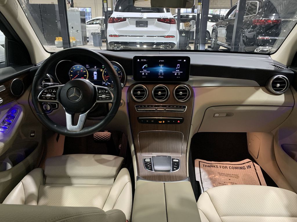 2022 Mercedes Benz GLC 300 4MATIC photo 2