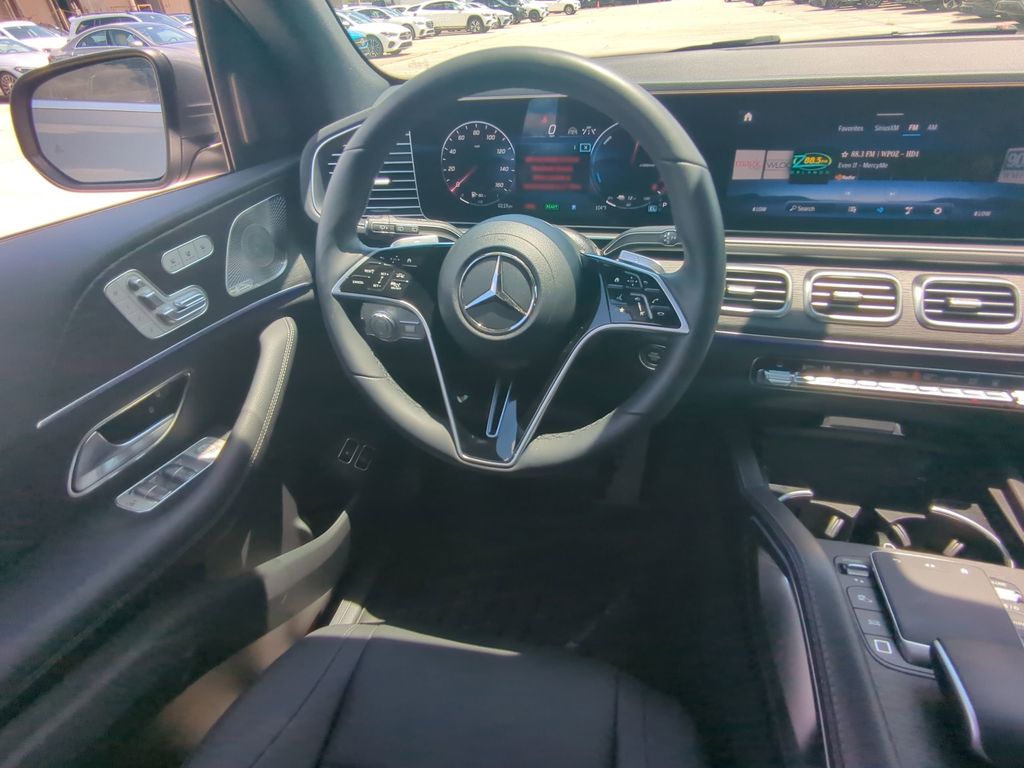 2025 Mercedes Benz GLE 450e 4MATIC photo 3