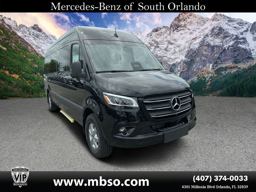 New 2025 Mercedes-Benz Sprinter 2500 Passenger 170 WB Minivan/Van