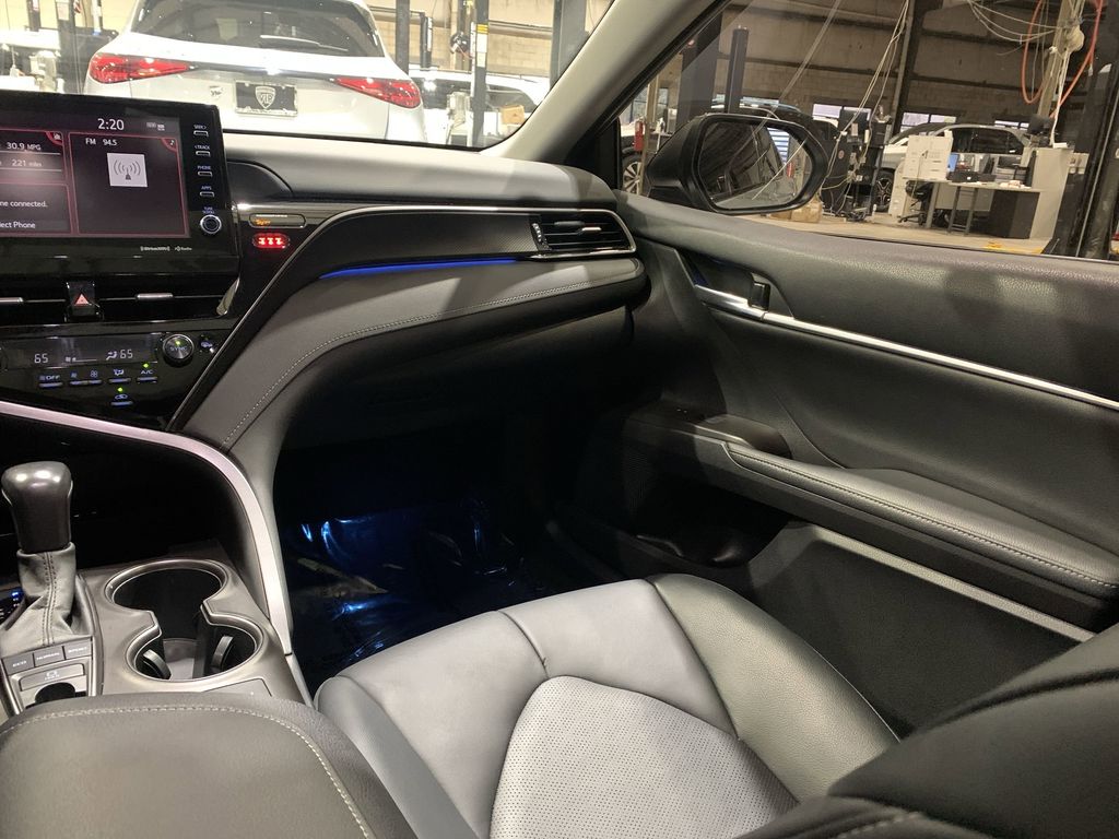2023 Toyota Camry XSE photo 4