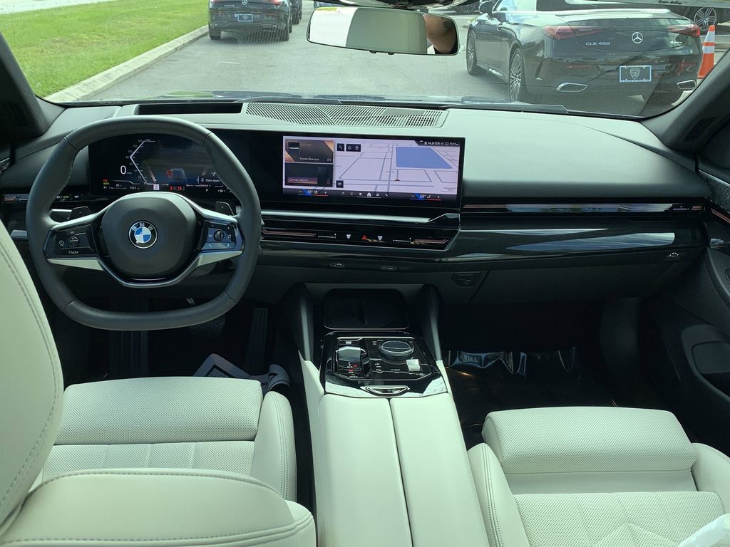 2024 Bmw 530i photo 2