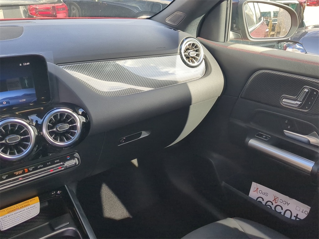 2025 Mercedes Benz GLA 250 photo 4
