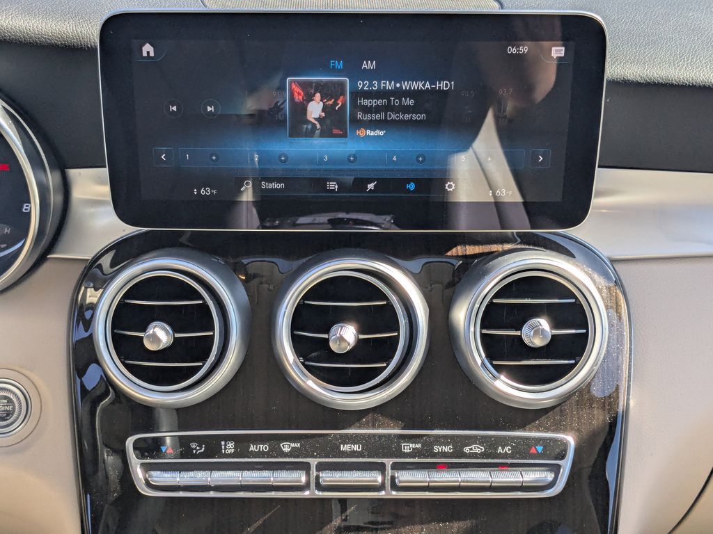 2021 Mercedes Benz GLC 4MATIC photo 4