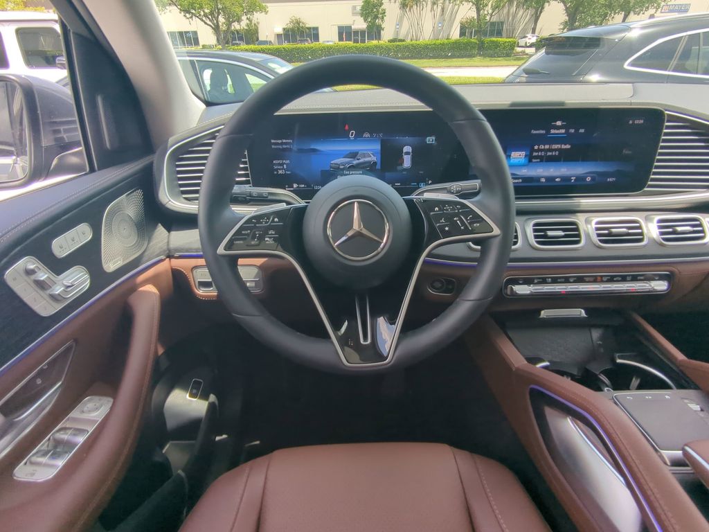 2025 Mercedes Benz GLE 350 4MATIC photo 2