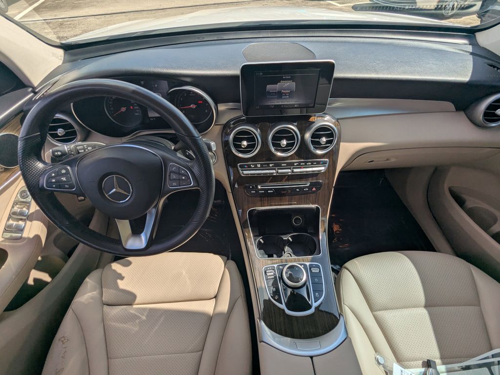 2019 Mercedes Benz GLC 4MATIC photo 2