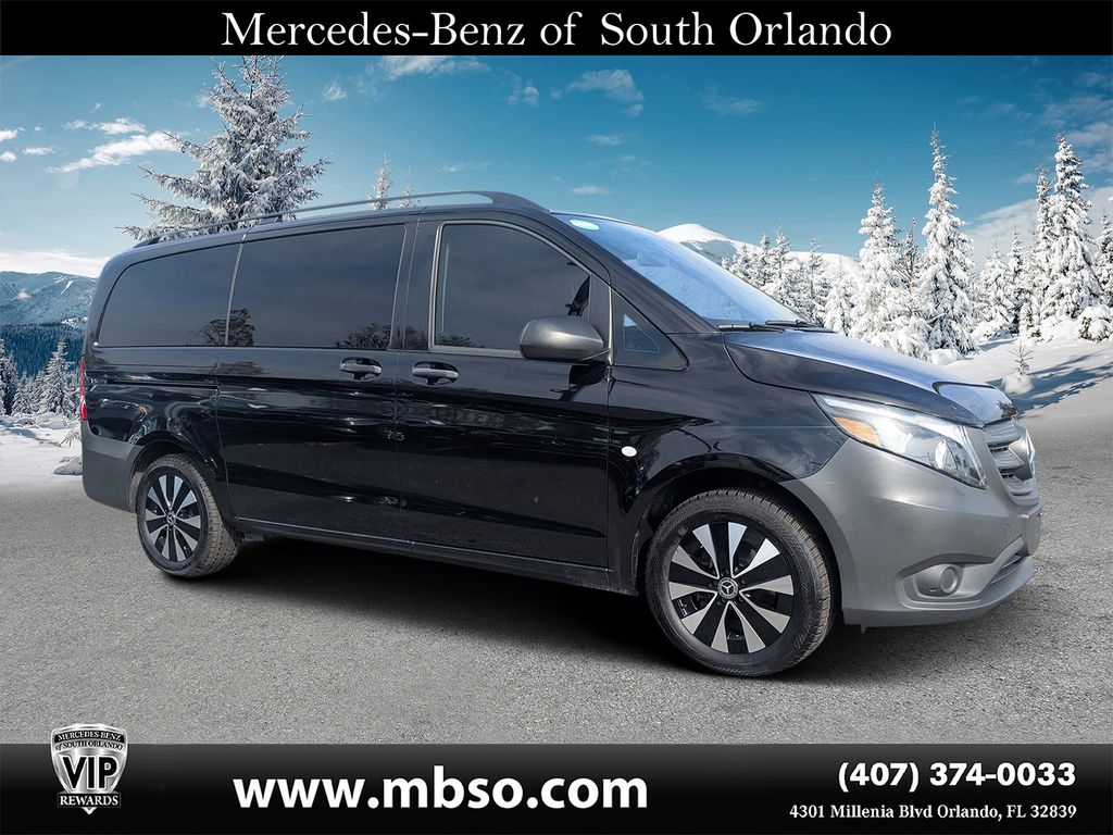 2021 Mercedes-Benz Metris Passenger Van Base's photo