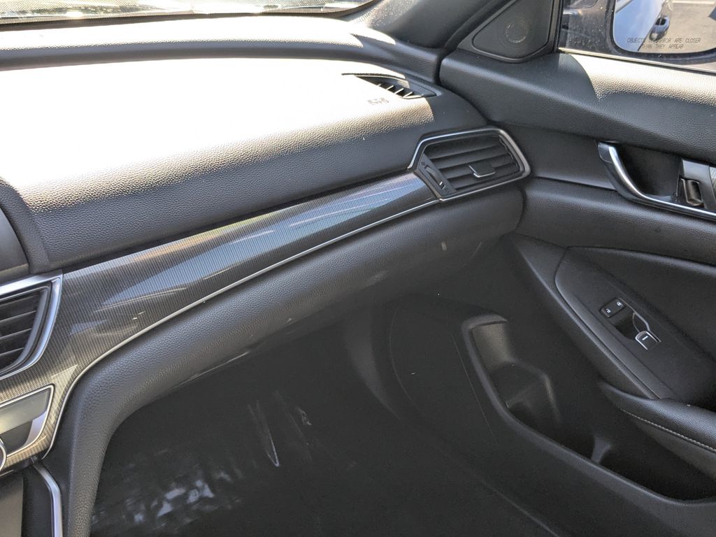 2019 Honda Accord Sport photo 4