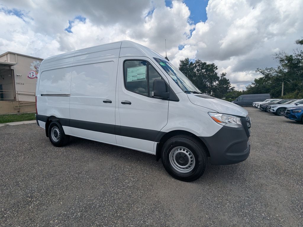 2026 Mercedes-Benz Sprinter 2500 144 WB's photo