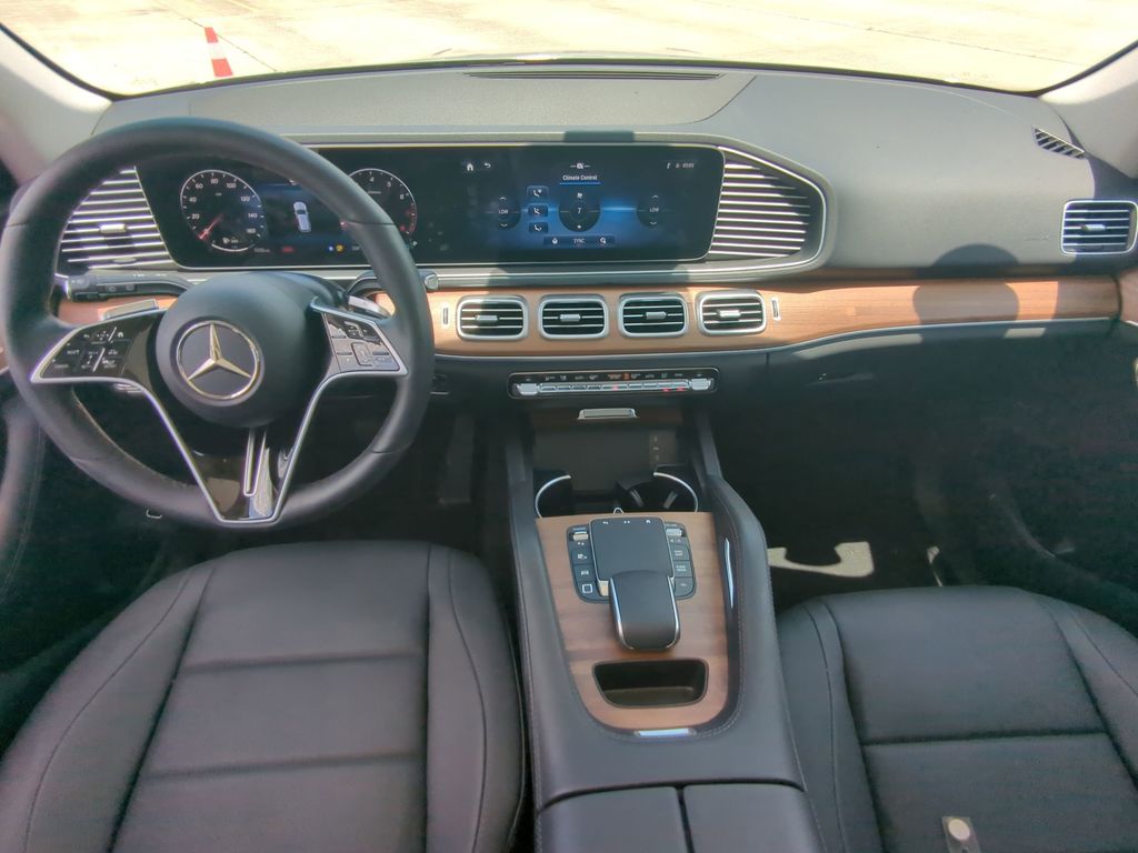 2025 Mercedes Benz GLE 350 4MATIC photo 2
