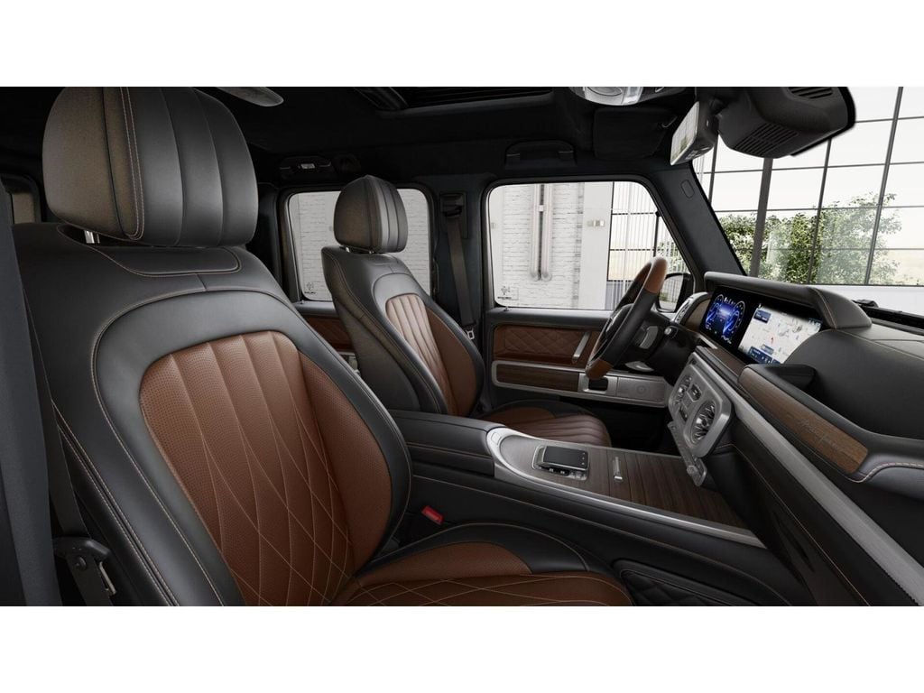 2025 Mercedes Benz G photo 4