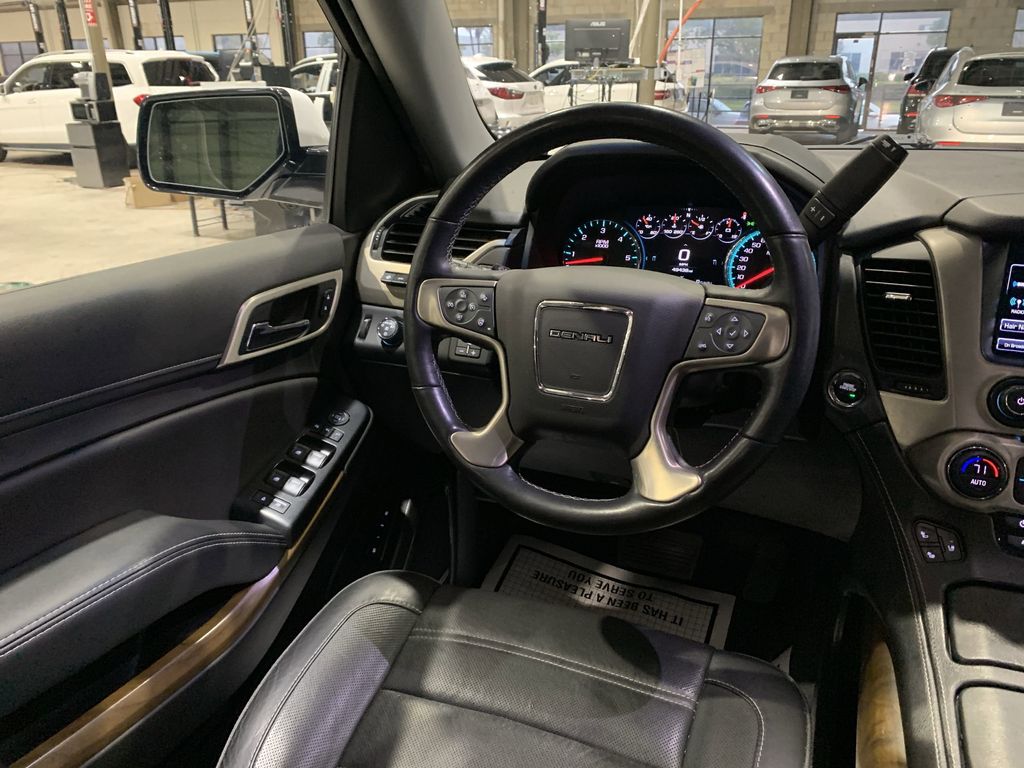 2019 Gmc Yukon XL Denali photo 3