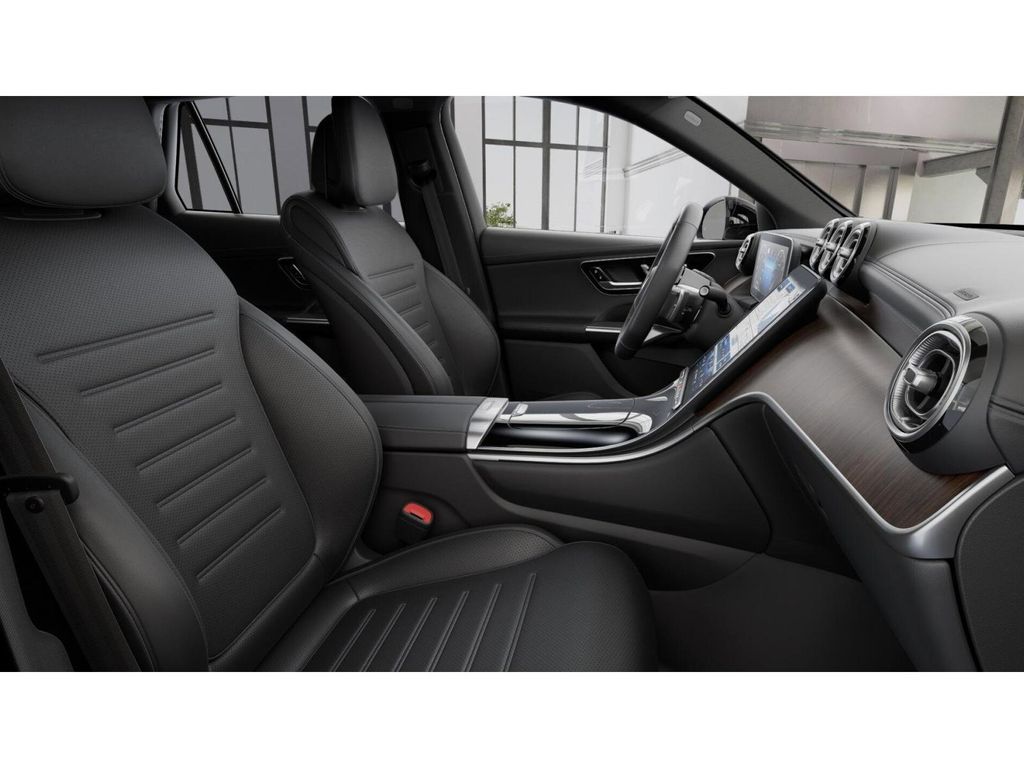 2026 Mercedes Benz GLC 300 4MATIC photo 4