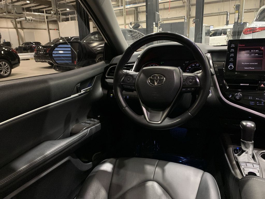 2023 Toyota Camry XSE photo 3