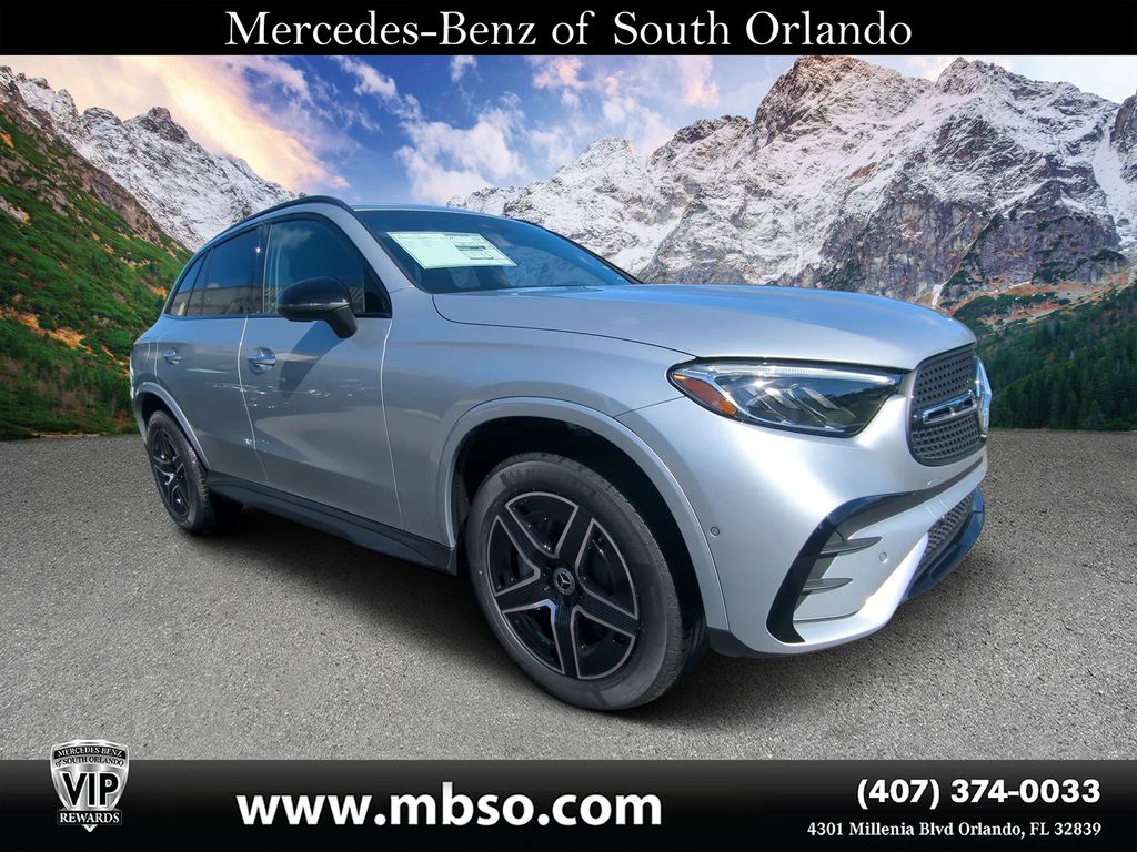 2025 Mercedes-Benz GLC Base's photo